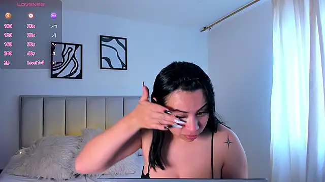 Im Maite online show from 11/14/25, 01:48