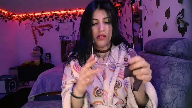 azahar  ziiz online show from 01/17/25, 08:45