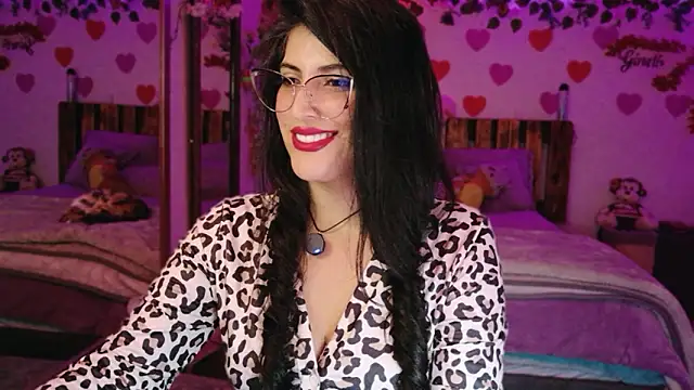 Snapshot of azahar__ziiz chatting on 02/26/26, 01:05 azahar ziiz online show from 02/26/26, 01:05