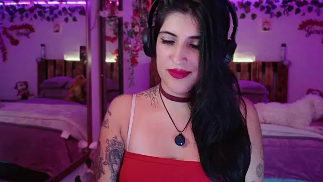 Snapshot of azahar__ziiz chatting on 01/13/26, 09:19 azahar ziiz online show from 01/13/26, 09:19