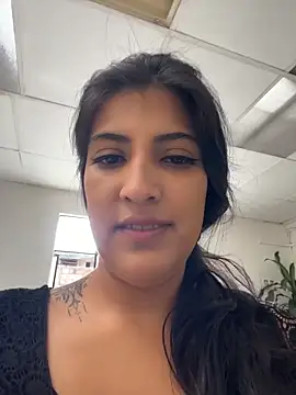 Snapshot of azahar__ziiz chatting on 02/04/26, 04:24 azahar ziiz online show from 02/04/26, 04:24