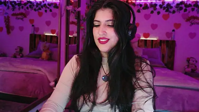 azahar  ziiz online show from 04/17/26, 01:08