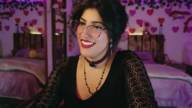 Snapshot of azahar__ziiz chatting on 06/11/26, 02:53 azahar ziiz online show from 06/11/26, 02:53