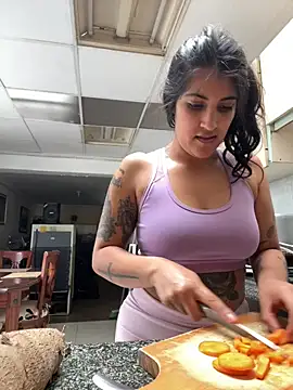 Snapshot of azahar__ziiz chatting on 03/02/26, 05:31 azahar ziiz online show from 03/02/26, 05:31