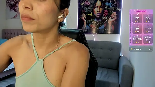 Snapshot of andykiuty chatting on 10/28/25, 09:03 andykiuty online show from 10/28/25, 09:03