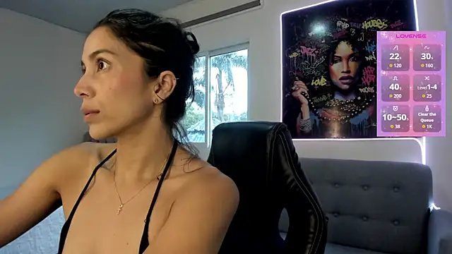 Snapshot of andykiuty chatting on 10/29/25, 08:30 andykiuty online show from 10/29/25, 08:30