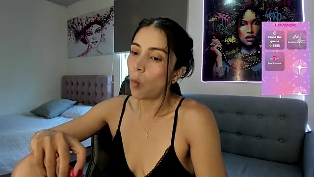 Snapshot of andykiuty chatting on 11/14/25, 08:34 andykiuty online show from 11/14/25, 08:34