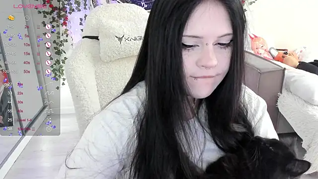 Snapshot of SelenaCute chatting on 09/26/25, 06:42 SelenaCute online show from 09/26/25, 06:42