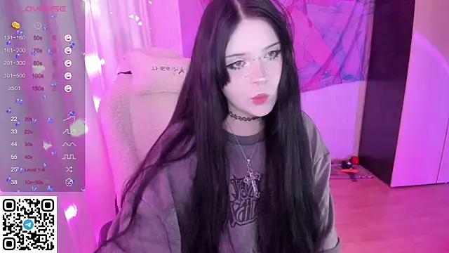Snapshot of SelenaCute chatting on 05/29/26, 04:02 SelenaCute online show from 05/29/26, 04:02