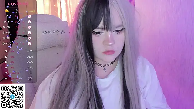 Snapshot of SelenaCute chatting on 03/11/26, 06:07 SelenaCute online show from 03/11/26, 06:07