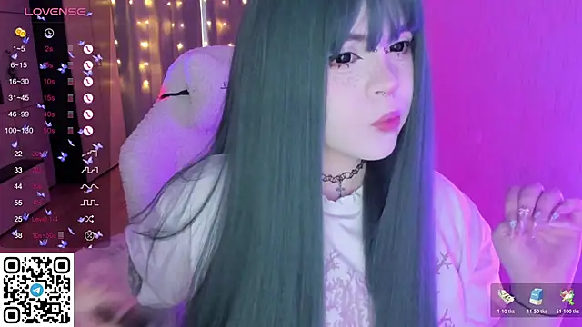 Snapshot of SelenaCute chatting on 03/16/26, 05:37 SelenaCute online show from 03/16/26, 05:37