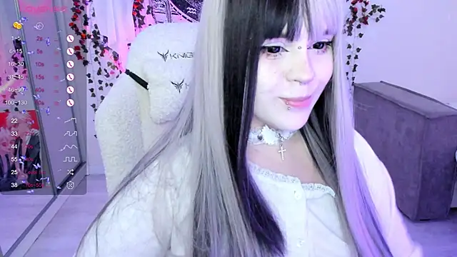 SelenaCute online show from 11/14/25, 12:09