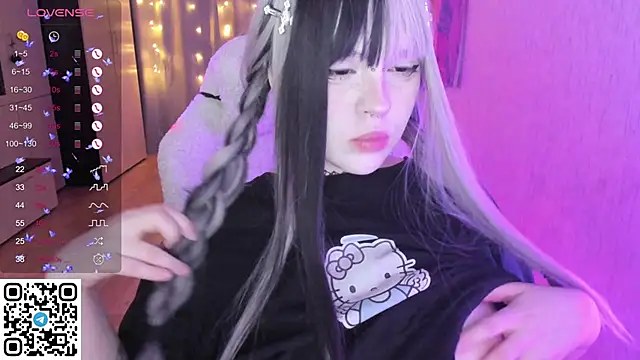 SelenaCute online show from 02/07/26, 04:42