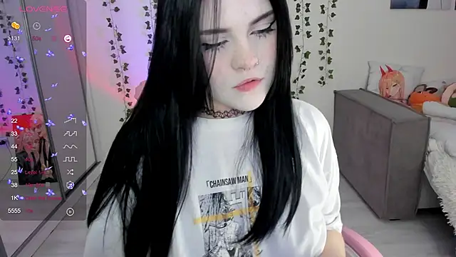 Snapshot of SelenaCute chatting on 01/23/25, 05:13 SelenaCute online show from 01/23/25, 05:13