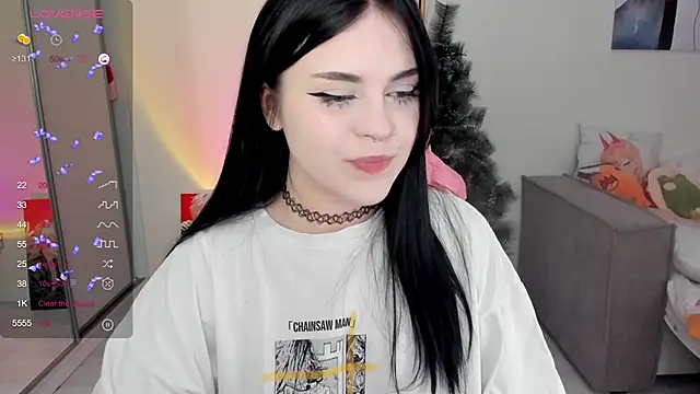 Snapshot of SelenaCute chatting on 01/02/25, 05:03 SelenaCute online show from 01/02/25, 05:03