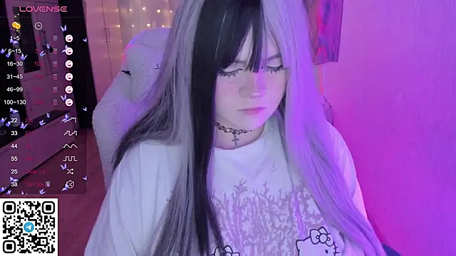 Snapshot of SelenaCute chatting on 04/12/26, 04:38 SelenaCute online show from 04/12/26, 04:38