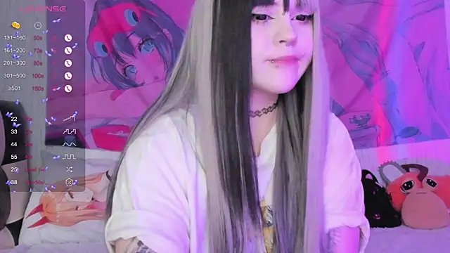 SelenaCute online show from 12/05/25, 05:39