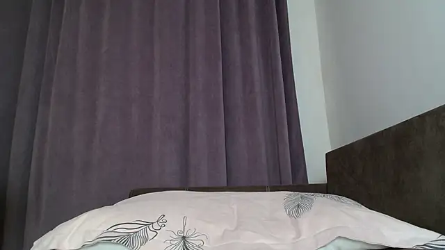 Snapshot of LadyMilfxxx chatting on 10/11/25, 04:13 LadyMilfxxx online show from 10/11/25, 04:13