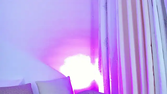 Snapshot of Abby__colins chatting on 12/06/24, 11:08 Abby  colins online show from 12/06/24, 11:08