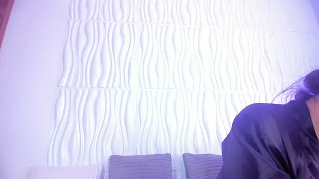 Abby  colins online show from 10/29/25, 05:34