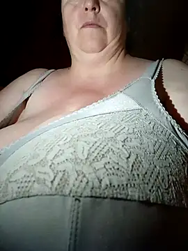 Snapshot of Nataliesbestjuggs chatting on 03/08/25, 03:17 Nataliesbestjuggs online show from 03/08/25, 03:17