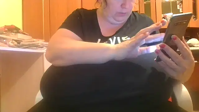 Snapshot of Nataliesbestjuggs chatting on 09/20/25, 06:13 Nataliesbestjuggs online show from 09/20/25, 06:13
