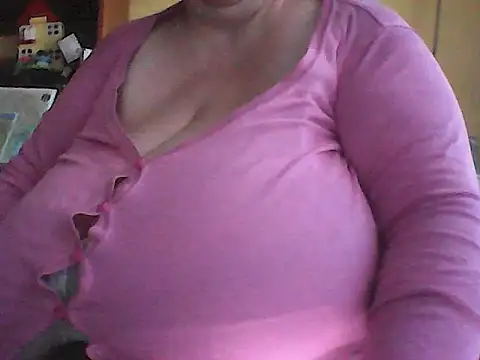 Snapshot of Nataliesbestjuggs chatting on 06/14/26, 03:52 Nataliesbestjuggs online show from 06/14/26, 03:52