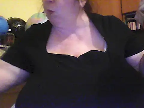 Nataliesbestjuggs online show from 05/28/26, 08:26