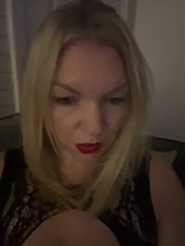 Snapshot of sedymilf chatting on 12/20/25, 02:36 sedymilf online show from 12/20/25, 02:36