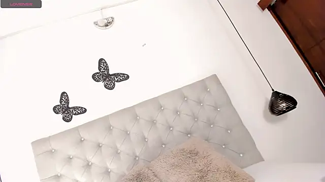 eileen tanihara online show from 10/24/25, 10:09