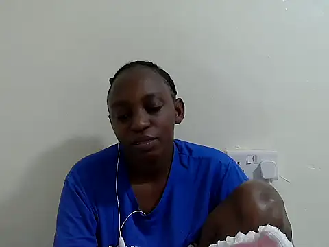 Snapshot of lizbela1 chatting on 10/08/25, 04:40 lizbela1 online show from 10/08/25, 04:40