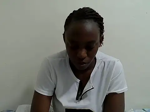 Snapshot of lizbela1 chatting on 05/22/26, 04:27 lizbela1 online show from 05/22/26, 04:27