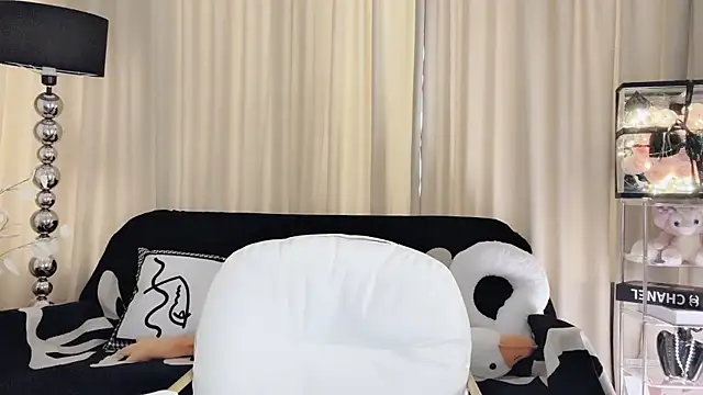 lvy-w online show from 03/02/25, 06:59