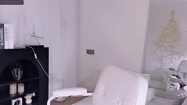 lvy-w online show from 12/20/25, 12:08