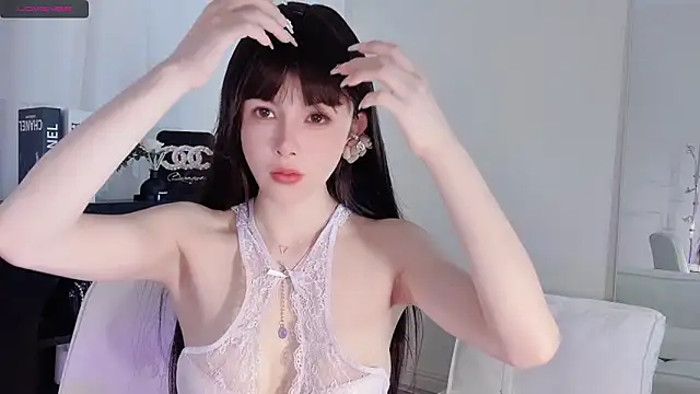 lvy-w online show from 10/08/25, 07:43