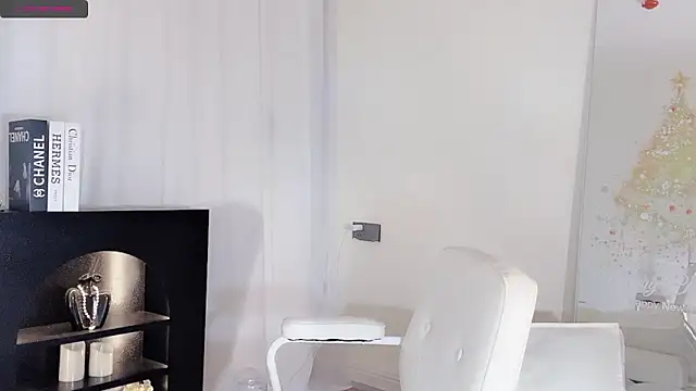 lvy-w online show from 12/18/25, 12:20