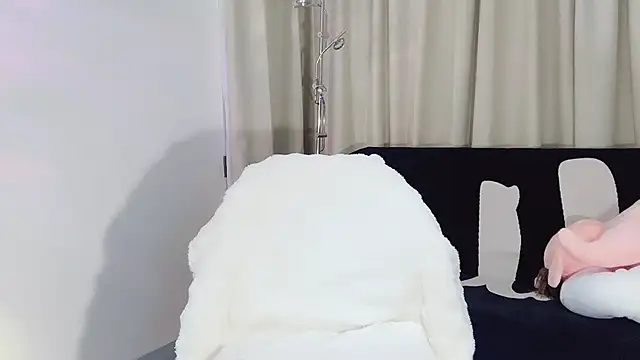 lvy-w online show from 02/13/25, 11:28