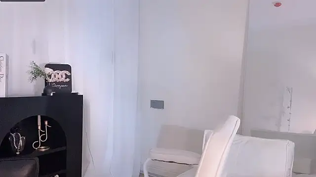 lvy-w online show from 11/13/25, 02:26