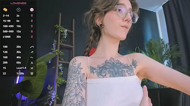 Lola Missy online show from 02/22/25, 05:34