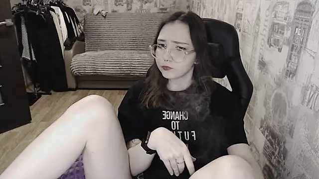 Snapshot of AmeliaKamishiro chatting on 02/13/25, 08:03 AmeliaKamishiro online show from 02/13/25, 08:03