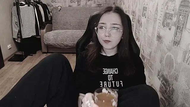 Snapshot of AmeliaKamishiro chatting on 03/07/25, 06:22 AmeliaKamishiro online show from 03/07/25, 06:22