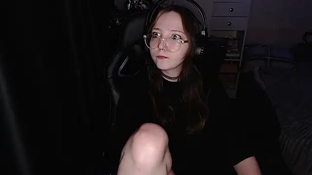 Snapshot of AmeliaKamishiro chatting on 11/30/25, 01:01 AmeliaKamishiro online show from 11/30/25, 01:01