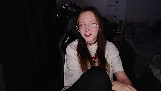 Snapshot of AmeliaKamishiro chatting on 11/29/25, 09:42 AmeliaKamishiro online show from 11/29/25, 09:42