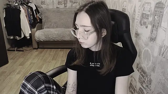 Snapshot of AmeliaKamishiro chatting on 01/10/25, 04:30 AmeliaKamishiro online show from 01/10/25, 04:30