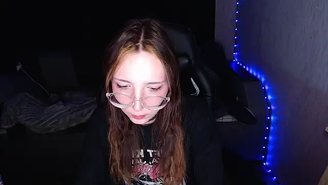 Snapshot of AmeliaKamishiro chatting on 10/11/25, 08:54 AmeliaKamishiro online show from 10/11/25, 08:54