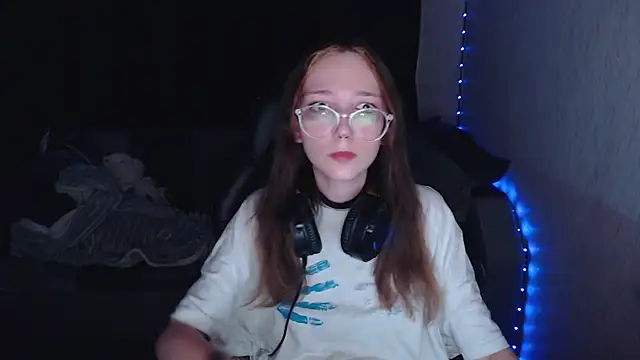 Snapshot of AmeliaKamishiro chatting on 10/06/25, 09:15 AmeliaKamishiro online show from 10/06/25, 09:15