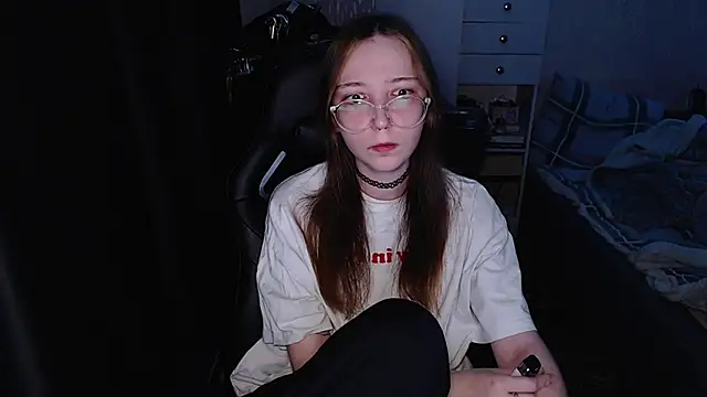 Snapshot of AmeliaKamishiro chatting on 11/28/25, 04:12 AmeliaKamishiro online show from 11/28/25, 04:12