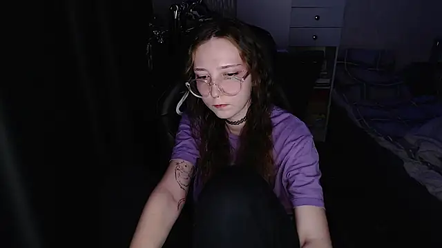 Snapshot of AmeliaKamishiro chatting on 11/26/25, 03:56 AmeliaKamishiro online show from 11/26/25, 03:56