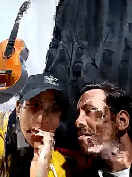 Snapshot of cachorro0527 chatting on 11/06/25, 03:54 cachorro0527 online show from 11/06/25, 03:54