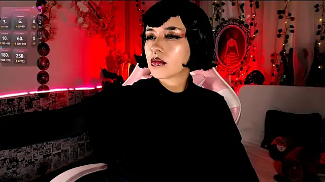 kitty roxy online show from 10/12/25, 05:09